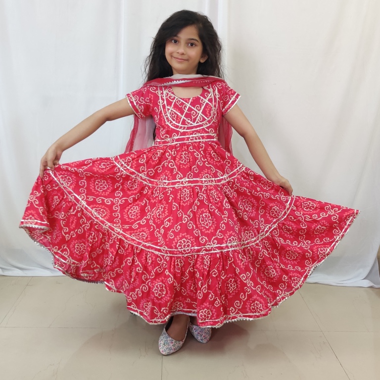 Magenta Bandhani Suit - Image 2