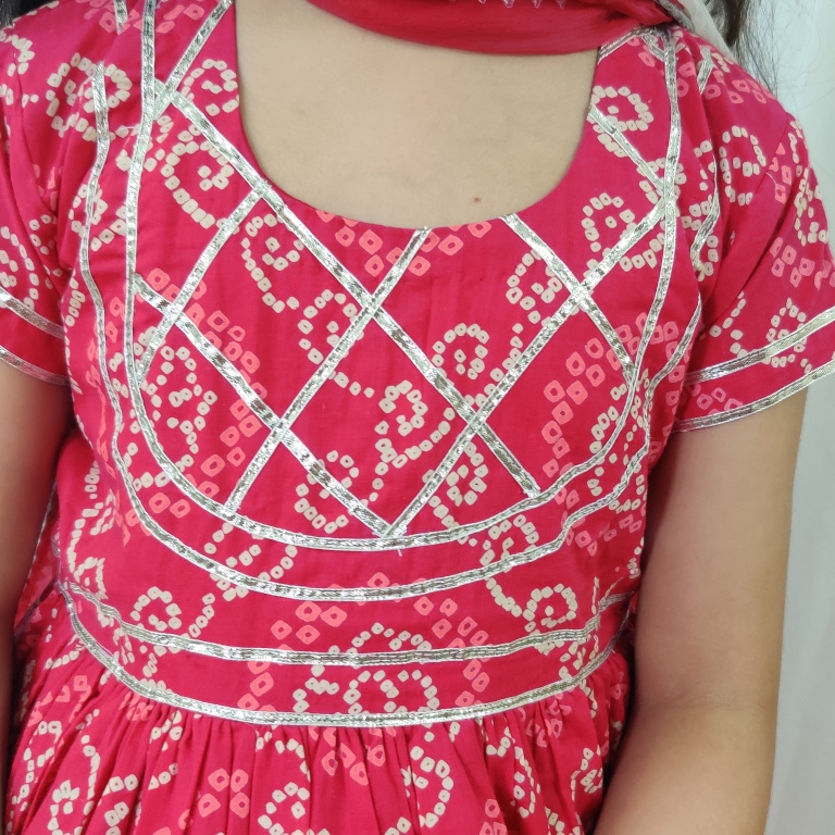 Magenta Bandhani Suit - Image 3